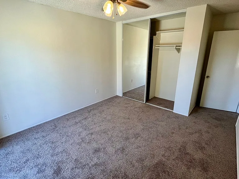 Remodeled 3 Bed/ 2 Bath Clairemont Mesa — Photo 13