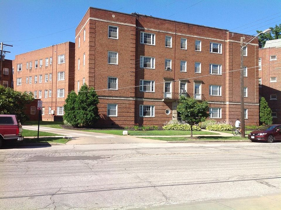 1st image of 12031 Edgewater Dr