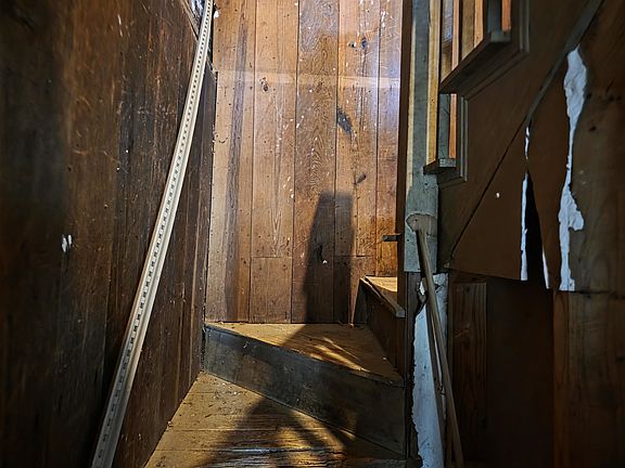 2nd image of 236 Willow Dr