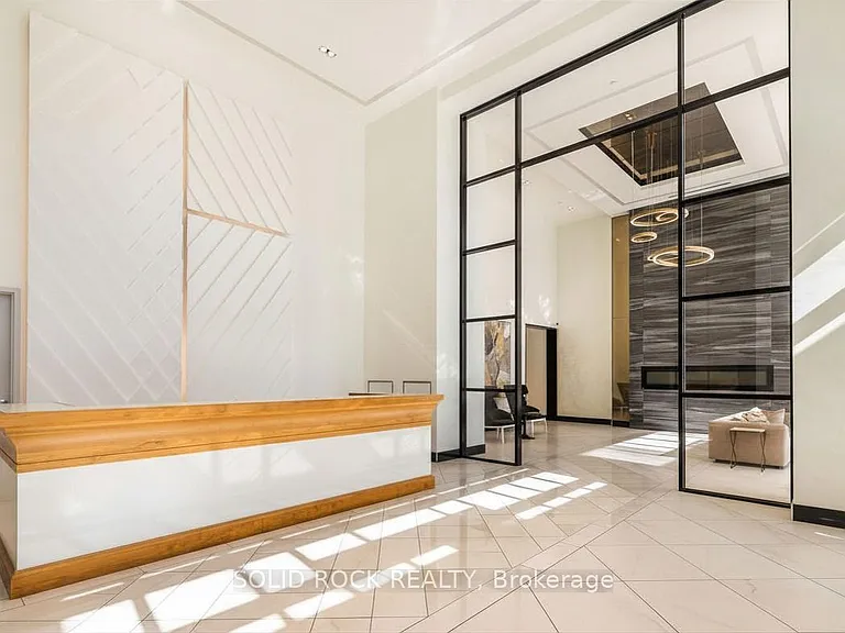 255 Bay St #318 — Photo 4