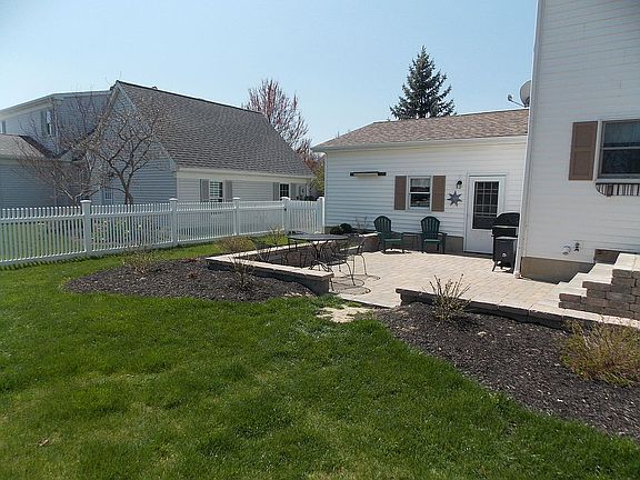 2nd image of 628 Meadow Lane