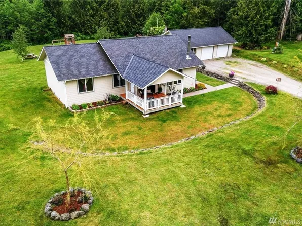 222 Dena Ln, Chimacum, WA 98325