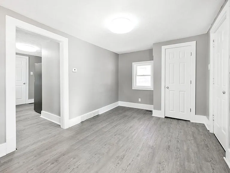 7056 Wirt St — Photo 2