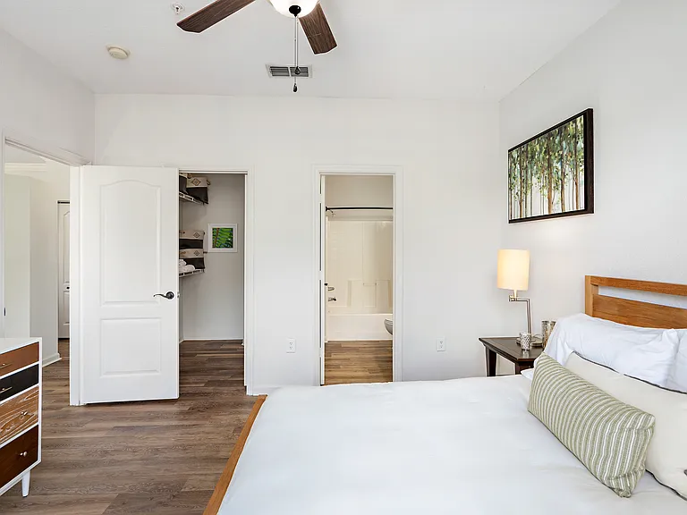Grandeville at RiverPlace — Photo 24