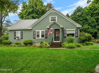 5 Weise Rd, Glenville, NY 12302