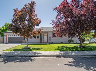 2702 Eagle Creek Dr, White City, OR 97503