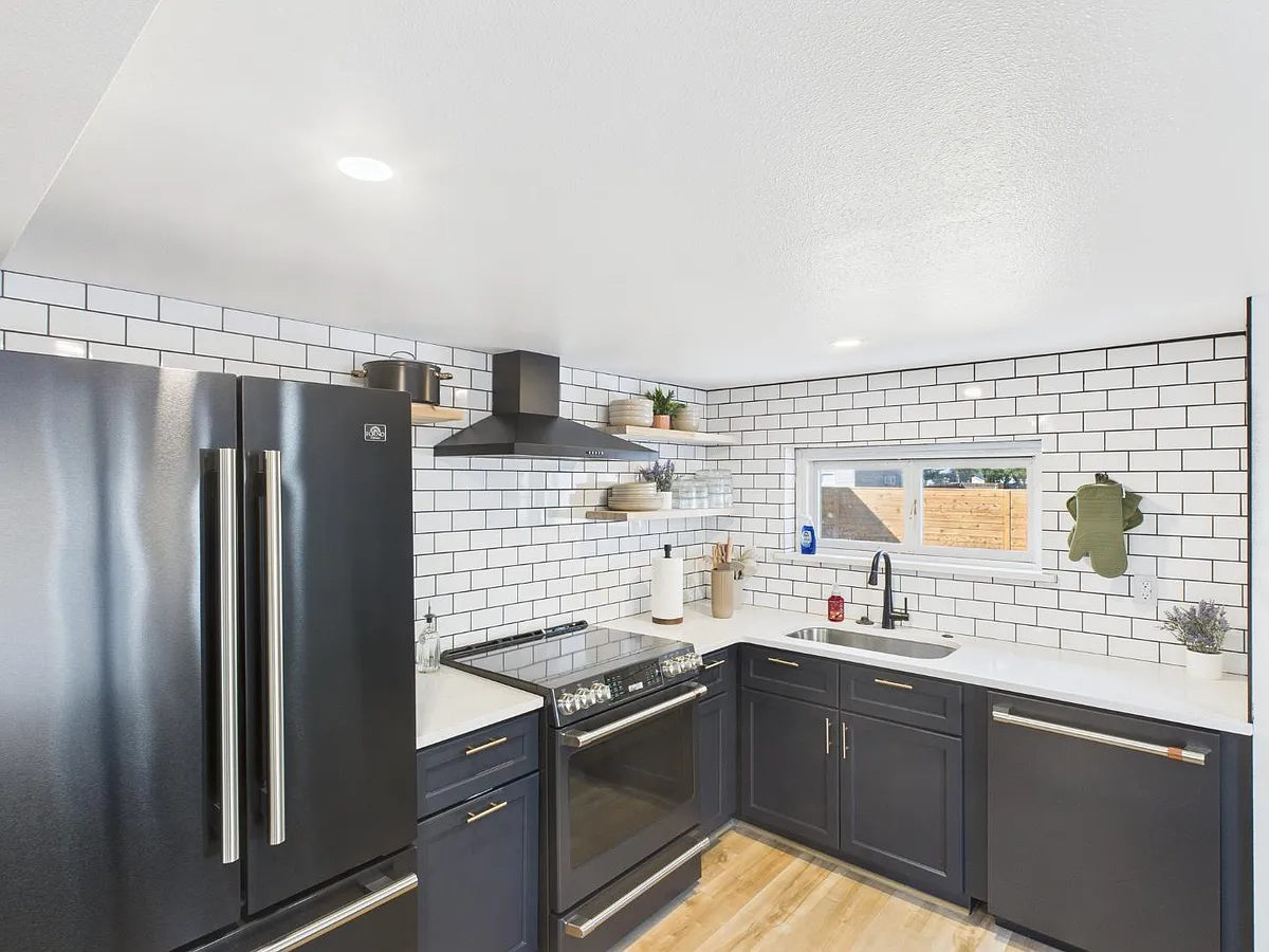 Property Photo - 415 Sanford Ave