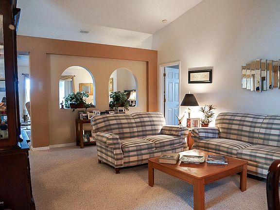 3rd image of 3865 La Flor Dr