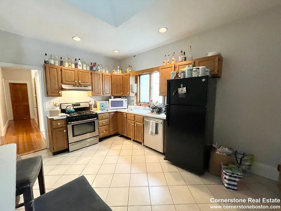 39 Bucknam St #1