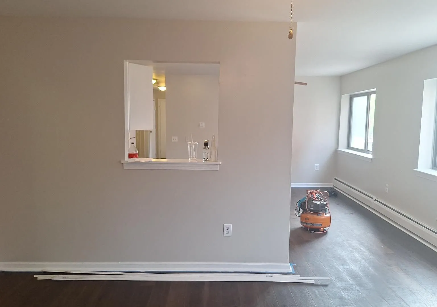 S0038 - 170 Seymour — Photo 2