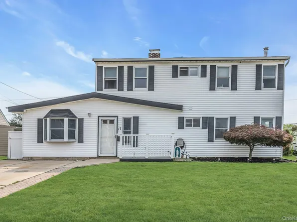 17 Chickadee Lane, Levittown, NY 11756