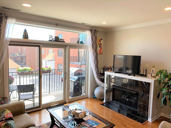 4th image of 2472 W Foster Ave APT 302