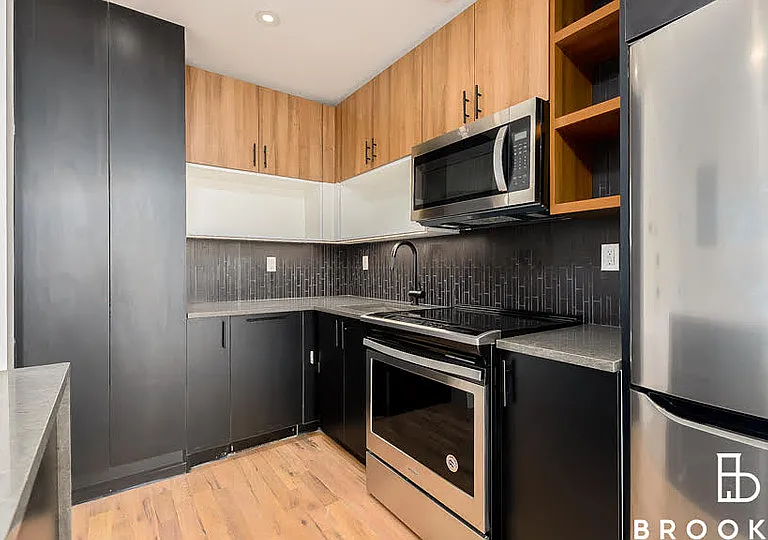 986 Rogers Ave #5C — Photo 5