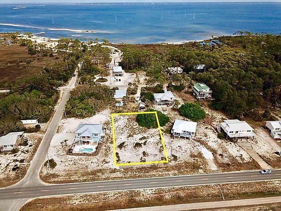 2nd image of 509 E Gulf Beach Dr
