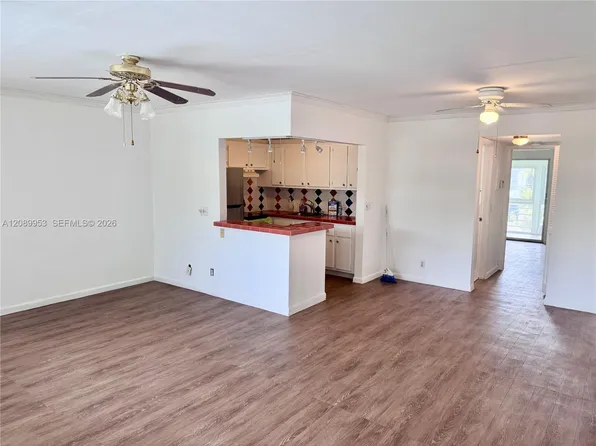 19 Newport Ct #A, Deerfield Beach, FL 33442