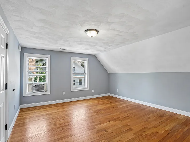 9 Porter St #3 — Photo 2