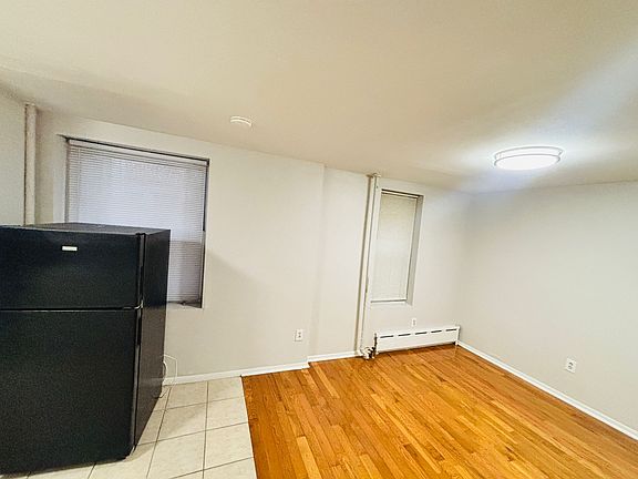 5th image of 40 Broadway #2E