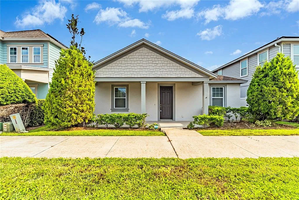 3 bed, 2.0 bath, 1979 sqft, $2,900 — Photo 1