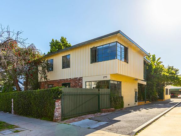 2nd image of 1745 N Mariposa Ave #3