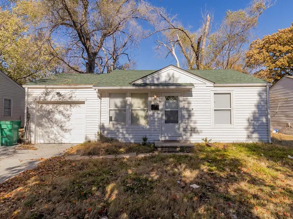 5802 E Harry St, Wichita, KS 67218
