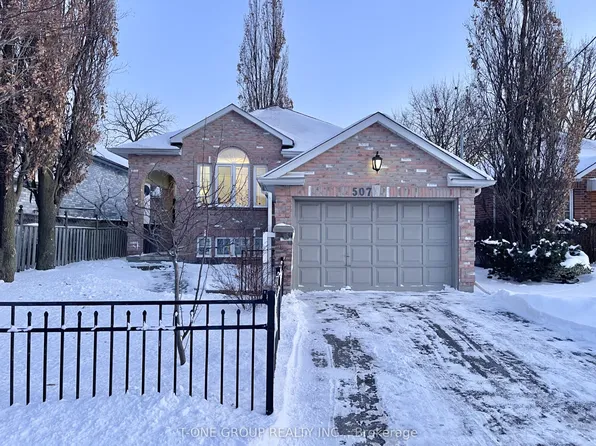 507 Dunlop St W, Whitby, ON L1N 1V3