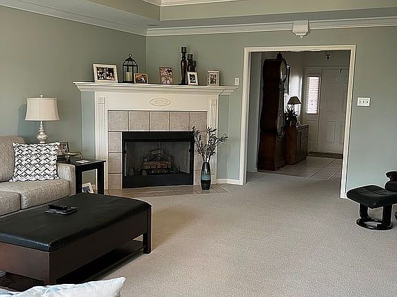 5th image of 686 Lake Tree Ln
