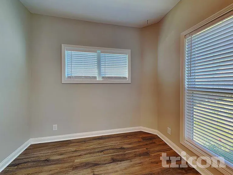 129 Bonnell Dr — Photo 4