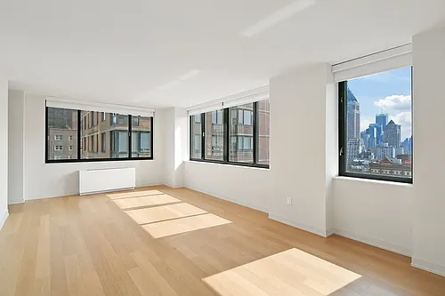 Columbus Cir #N12F Photo 1