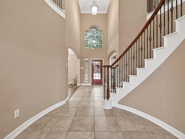 21103 Falcon Creek Ct — Photo 5