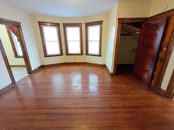 406 Shelton Ave #11