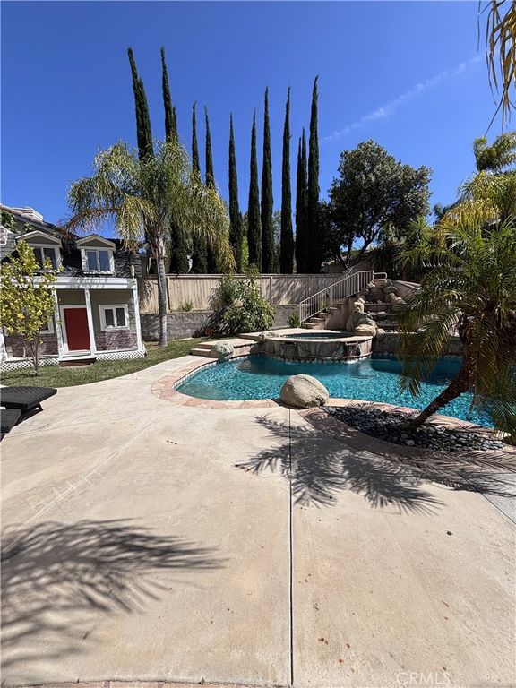 25317 Oak Ridge Dr, Santa Clarita, CA - View 4