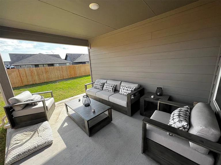 1009 Marvin Way — Photo 36