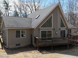 102 Loveland Dr, Tafton, PA