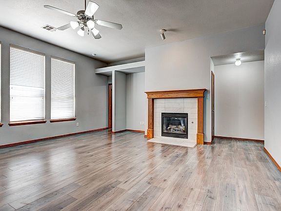 5th image of 517 Lone Oak Dr