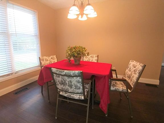 4th image of 1515 Carowinds Cir