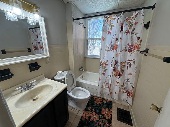 4th image of 6405 Vine St #1