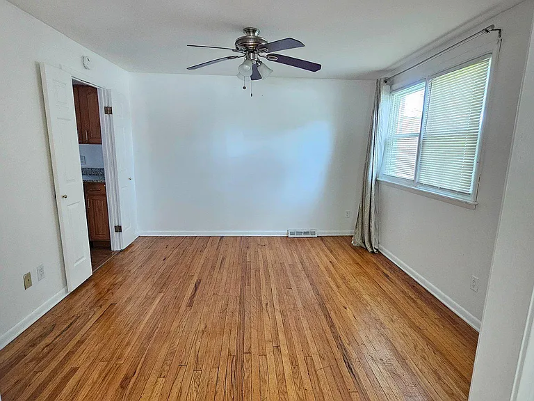 328 Rees Dr — Photo 11