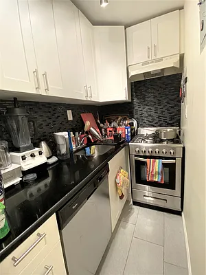 Rented by Corcoran | media 9