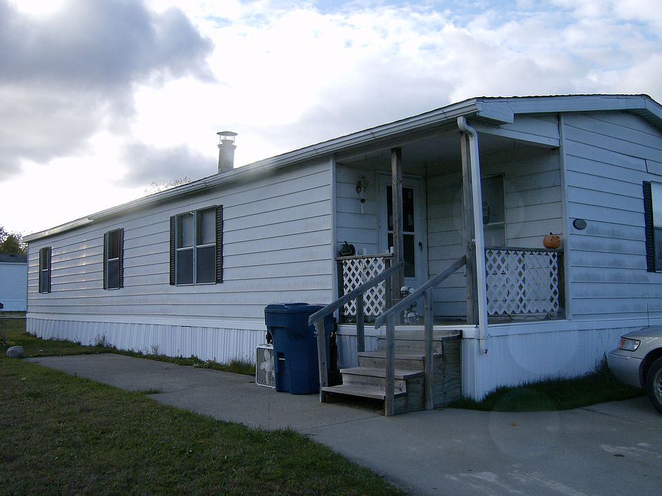 1st image of 17260 Roberts Dr
