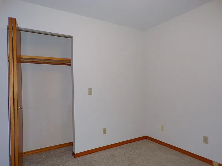 4015 Holiday North Ct — Photo 17