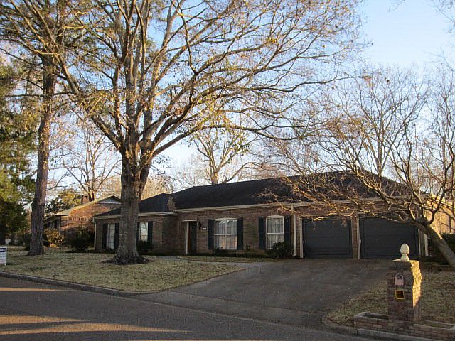 1st image of 3205 Highland Dr