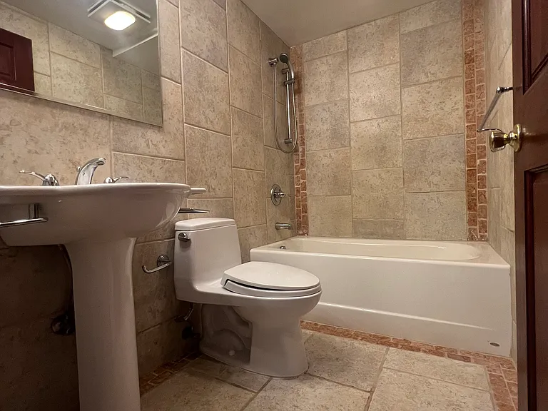 55 Meadowbrook Dr — Photo 6