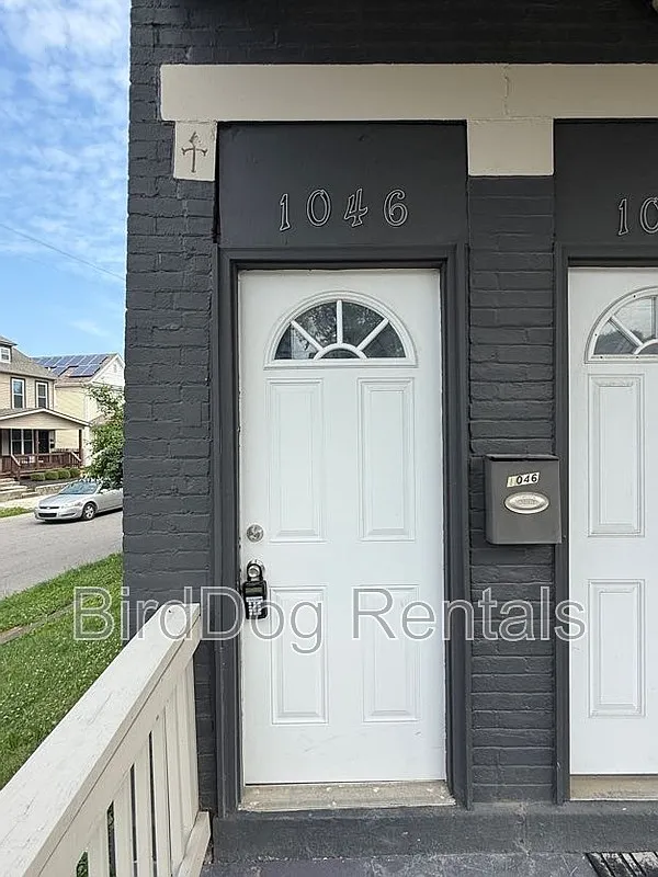 2 bed, 1.0 bath, 1000 sqft, $1,150 — Photo 2
