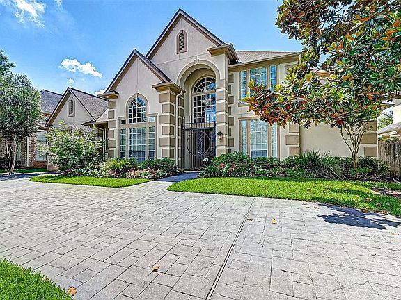 2nd image of 1229 Wedgewood Dr