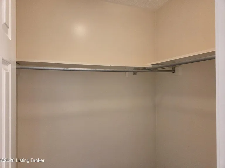 4204 Holly Tree Dr — Photo 22