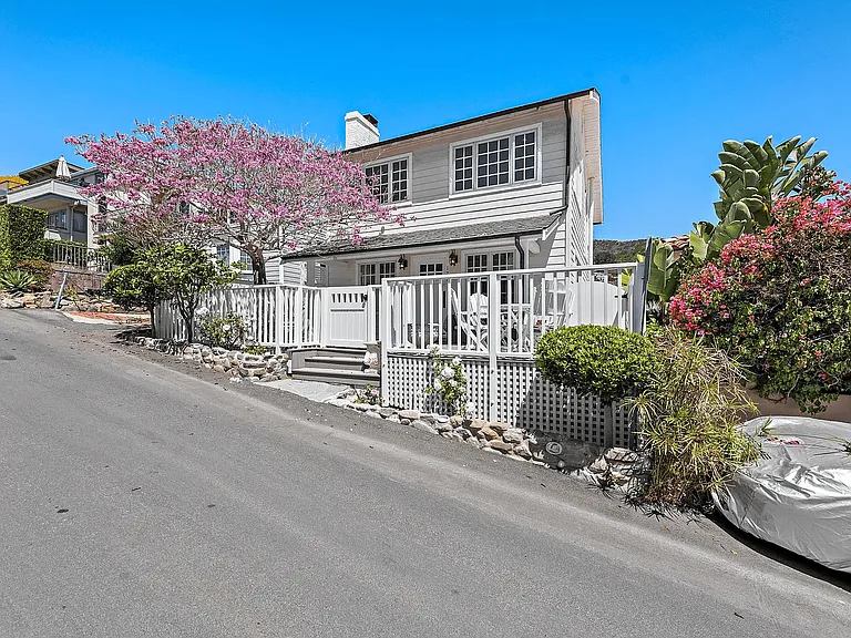 129 McAulay Pl — Photo 45