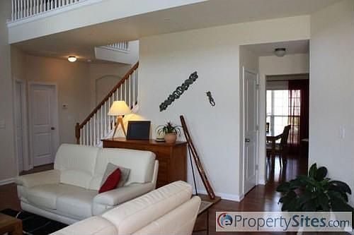 4th image of 348 Abbey Gardens Ln