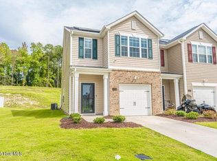 1210 Gracie Ln, Carthage, NC 28327