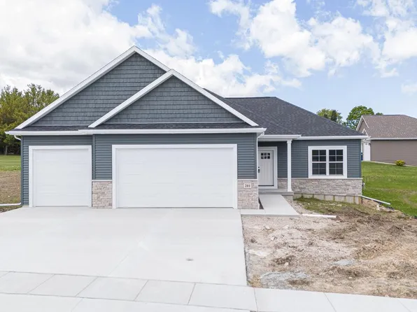 201 Edgewater COURT, Theresa, WI 53091