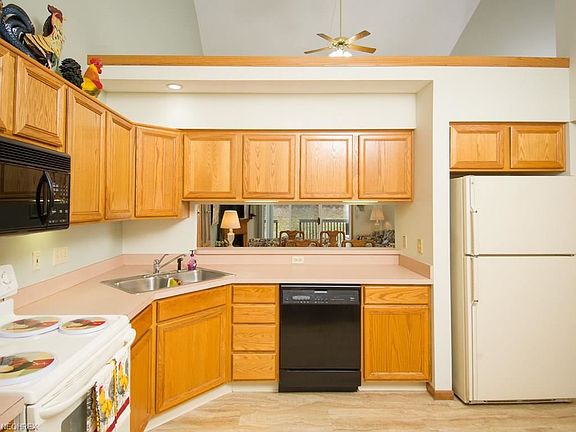 5th image of 2042 Coventry Dr